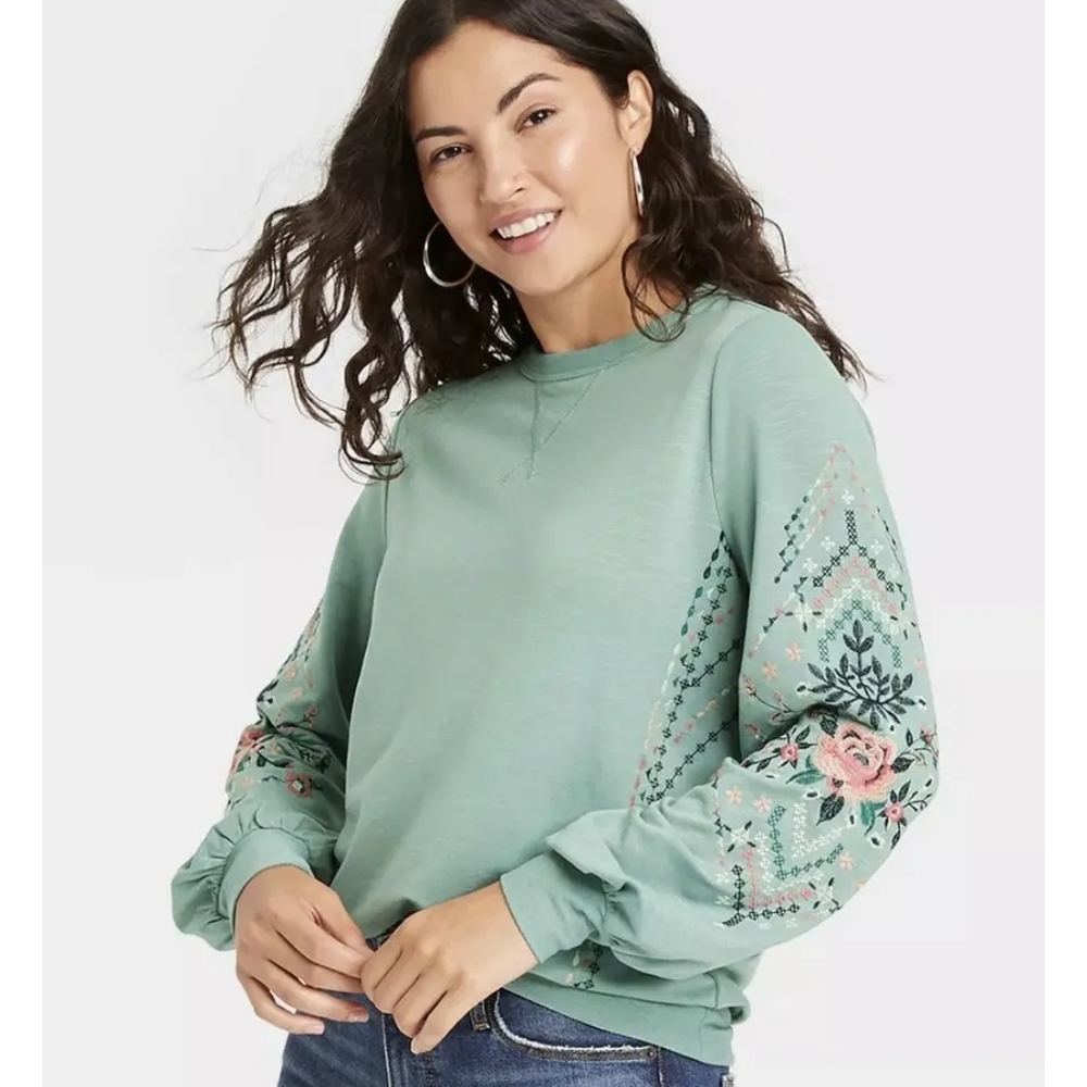 Knox Rose Mint Sweatshirt with Floral Embroidery